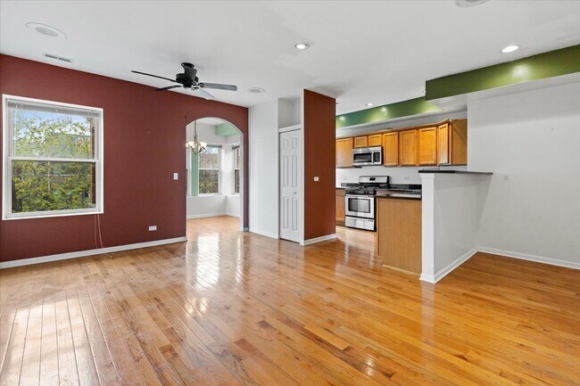 Foto del edificio - 7717 N Marshfield Ave