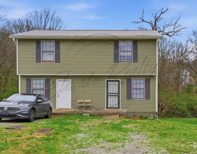 Two Bedroom Townhouse with Updates in North Nashville! - Two Bedroom Townhouse with Updates in North Nashville!