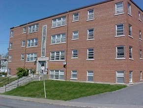Building Photo - Wellington Apartments