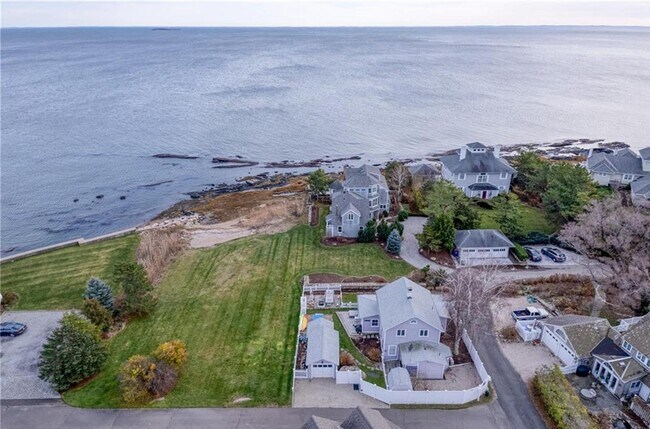 Foto del edificio - 624 Vineyard Point Rd