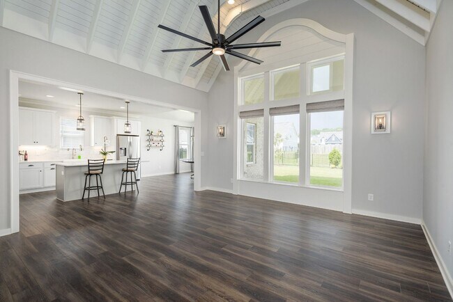 Foto del edificio - Gorgeous 4bds/3.5bath Modern Brick Farmhou...