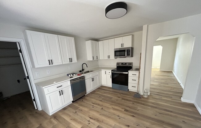 Foto del edificio - 806 Stratford Dr