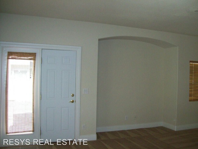 Building Photo - 3208 Regal Swan Pl