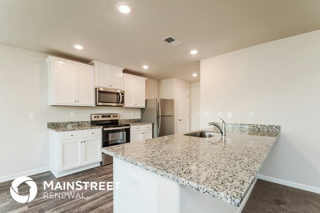 Foto del edificio - 244 Indian Summer St