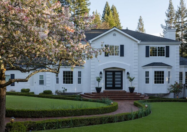 Foto del edificio - 10 Meadow Ln