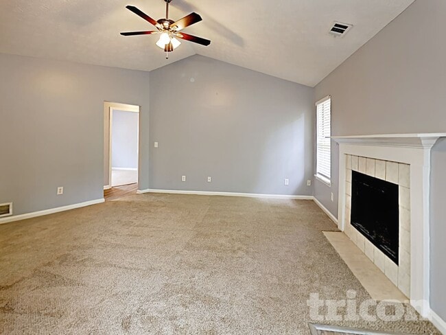 Building Photo - 1185 Mercury Dr SE