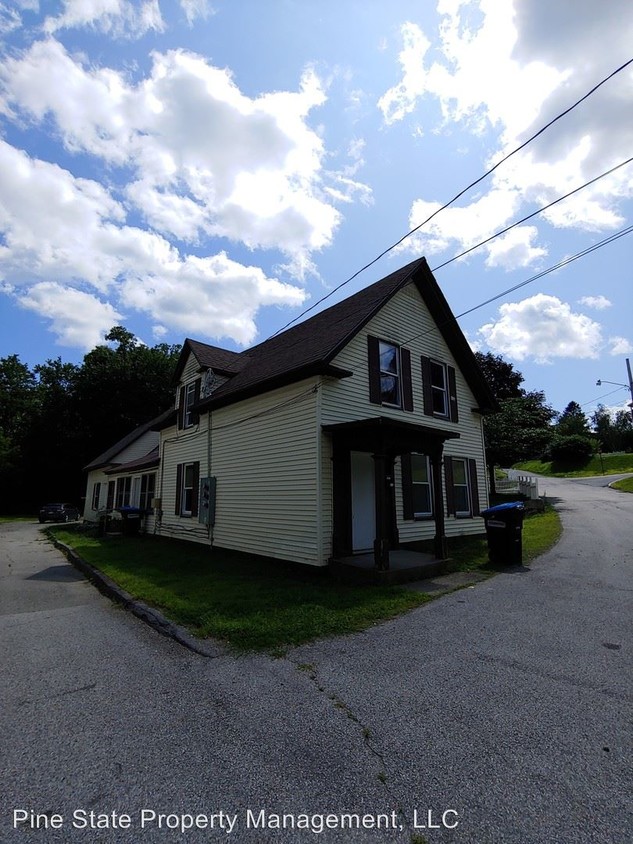 12 Cliff St, Old Town, ME 04468 Apartment for Rent in Old Town, ME
