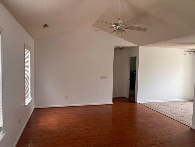 Building Photo - Alamosa Place