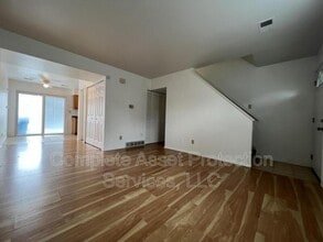 Building Photo - 2222 E Glendale Blvd