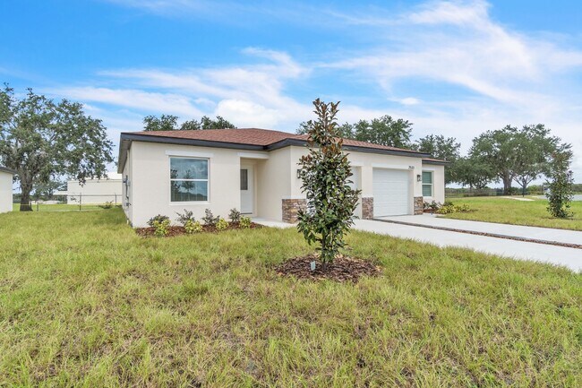 Building Photo - 2535 Slim Haywood Ave