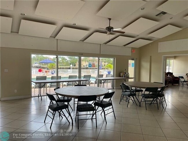 Building Photo - 624 Snug Harbor Dr