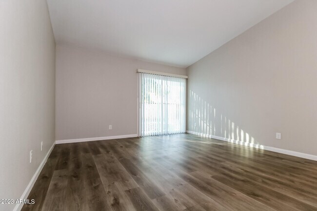 Building Photo - 4029 W Christy Dr