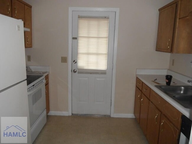 Building Photo - 1488 Flo Zechman Dr