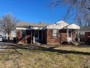 Building Photo - 1121 Arkansas St