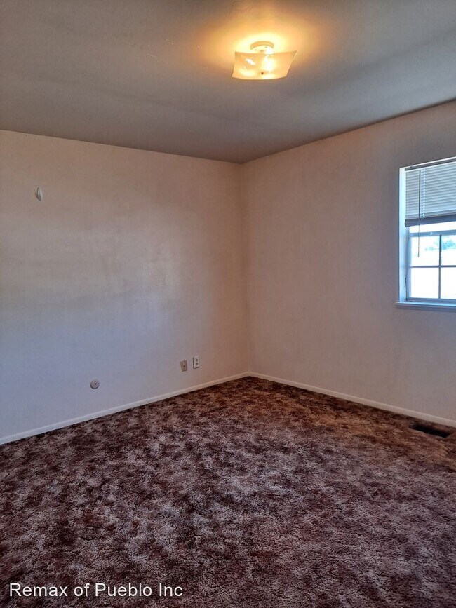 Building Photo - 2 br, 1 bath House - 3219 Baltimore  - 321...