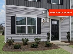 Building Photo - 18 Pine Thicket Dr