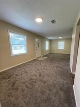 Building Photo - 138 Laurel St