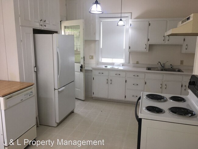 Foto del edificio - 5 br, 2 bath House - 132 Winona Street