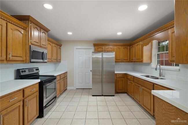 Foto del edificio - 2403 Sunset Ln