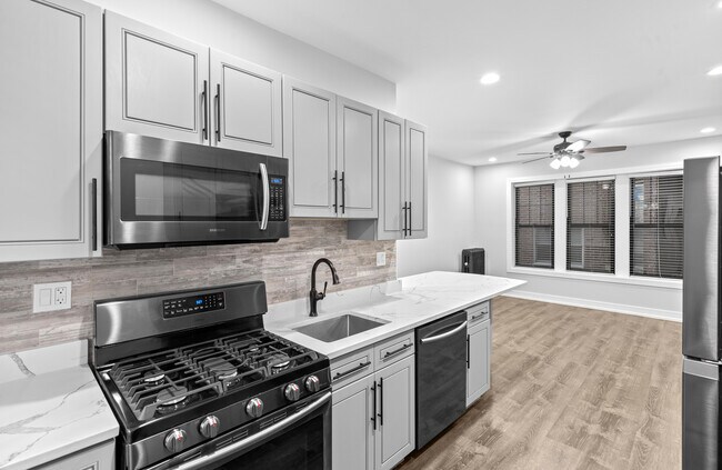 Foto del edificio - 6111 N Winthrop Ave