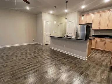 Foto del edificio - 1915 Fleming Rd