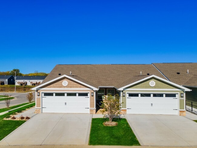 Building Photo - Redwood Merrillville
