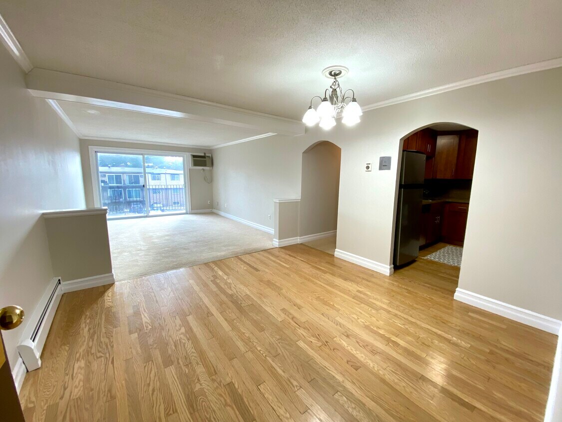 3 Silvestri Cir Unit 12, Derry, NH 03038 Condo for Rent in Derry, NH