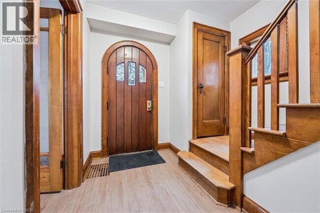 Building Photo - 317 Frederick St