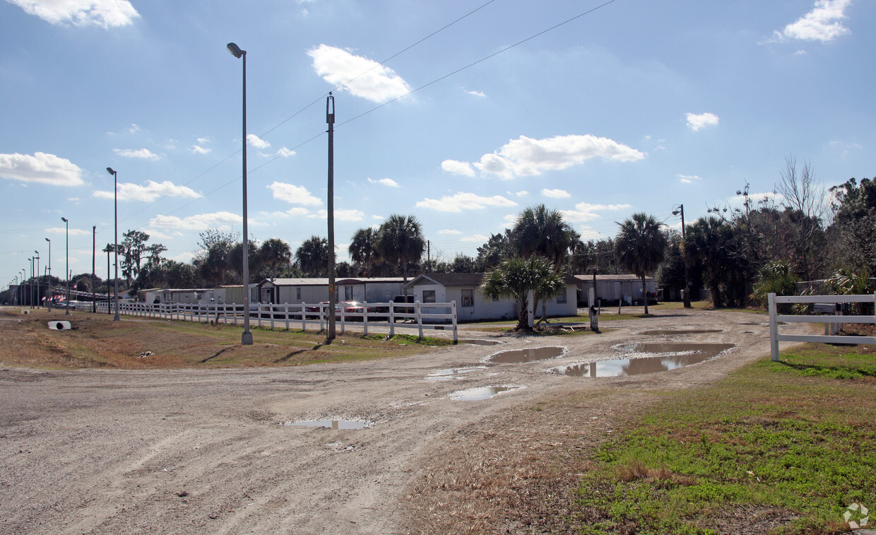 Primary Photo - 4230 State Road 60 W