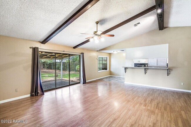 Building Photo - 103 Pinion Cir