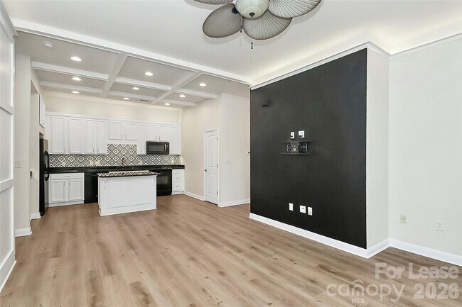 Building Photo - 450 New Bern Station Ct