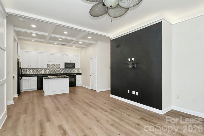 Foto del edificio - 450 New Bern Station Ct