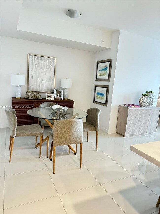 Foto del edificio - 7825 NW 107th Ave