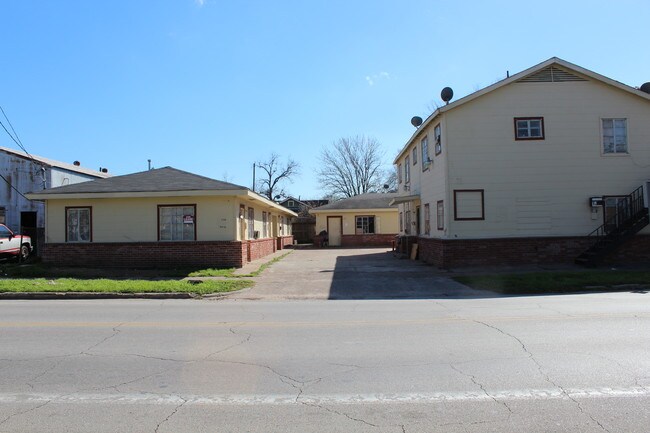 Building Photo - Polk Apartments