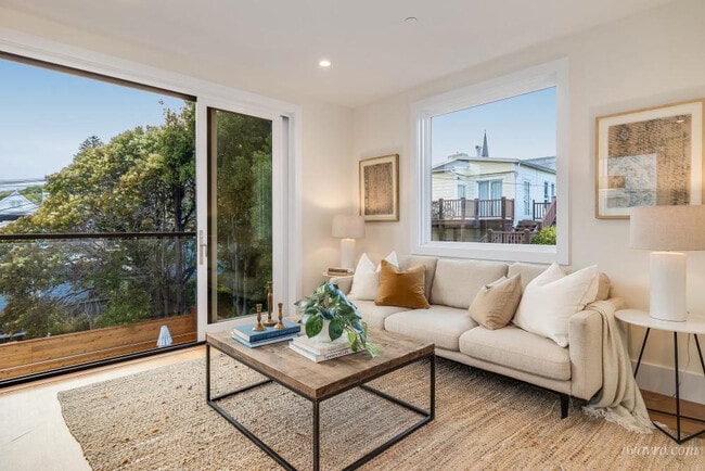 Building Photo - 228 Vicksburg St