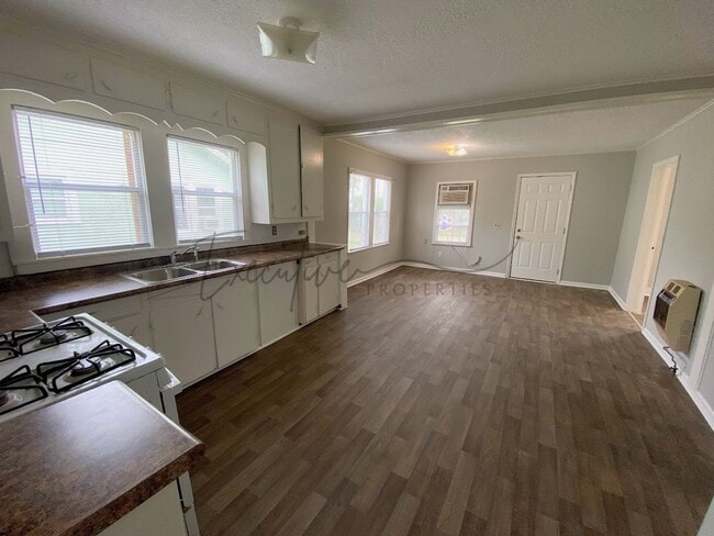 Building Photo - Affordable 2BR Home with 1.5 Baths – $795/...