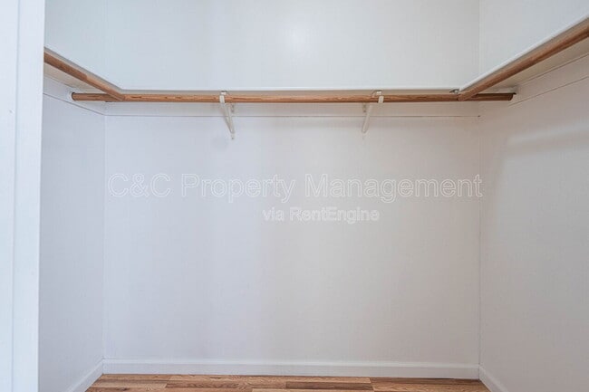 Building Photo - 15 Dolores Ave