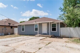 Building Photo - 228 E St John Dr