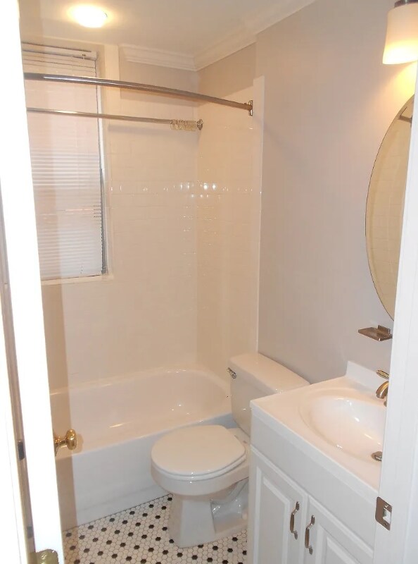 Building Photo - 33 Edgerly Rd