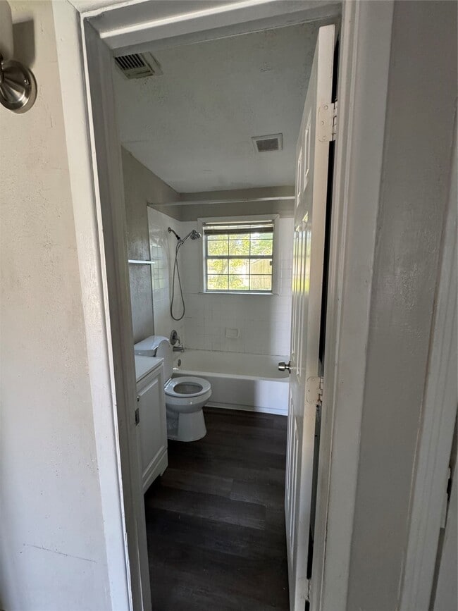 Building Photo - 7339 Eisenhower Rd