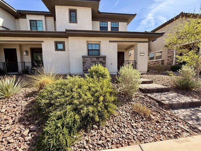 Building Photo - 3 BED 2.5 BATH 2 CAR GARAGE TOWNHOUSE W/ LOFT IN HENDERSON CADENCE COMMUNITY FEAT. COMMUNITY POOL!