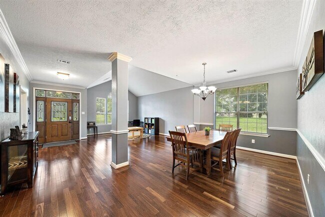 Foto del edificio - 1003 Albany Ct