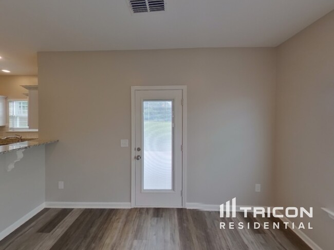Building Photo - 1126 Starhurst Drive Murfreesboro TN