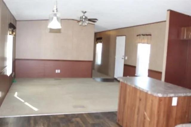 Foto del edificio - 591 Rose Garden Dr