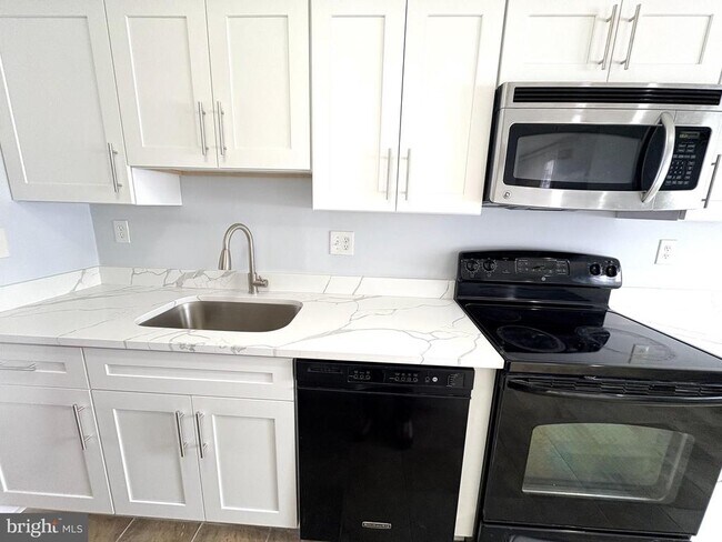 Foto del edificio - 306 Paddock Dr