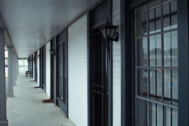 Foto del edificio - 15626 Silver Ridge Dr