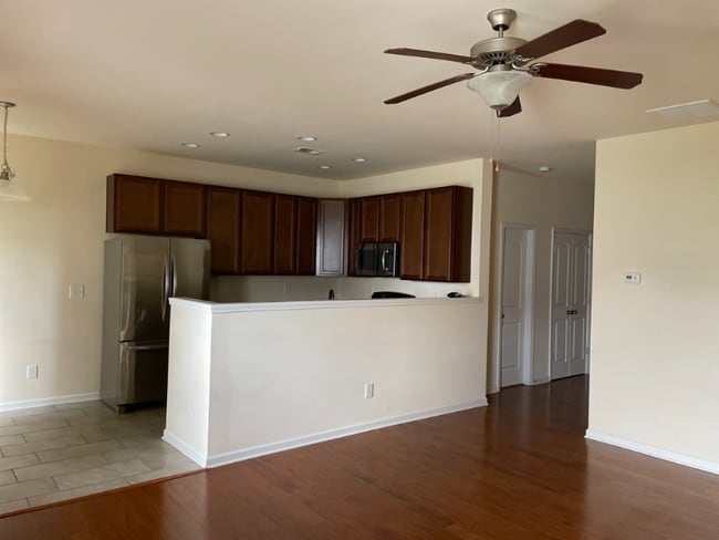Building Photo - 2097 Shady Pond Dr