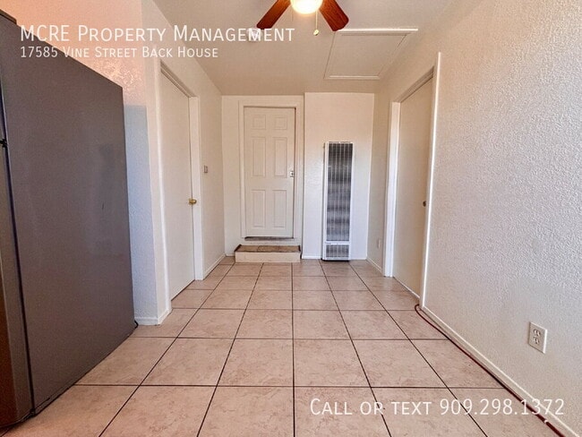 Building Photo - 17585 Vine St