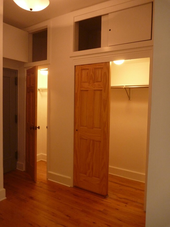 Building Photo - 327 East 52nd Street