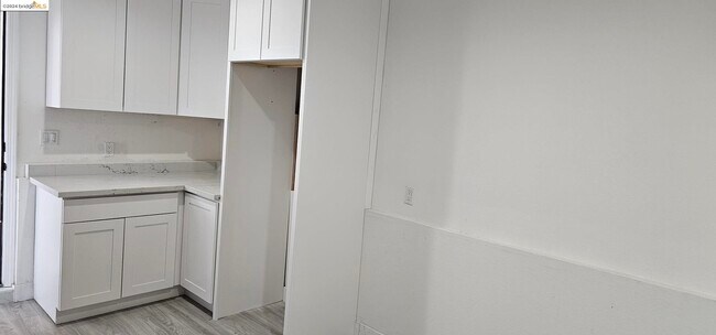 Building Photo - 2041 Pacific